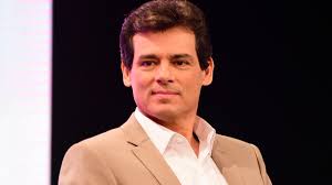 Don't forget to bookmark this page by hitting (ctrl + d), Celso Portiolli Posa Com A Mulher Em Passeio Na Italia Eu E Ela