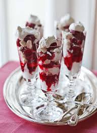 Barefoot contessa trifle dessert : Ina Garten On Twitter One Of My Favorite Desserts To Make For A Spring Party Is Eton Mess It S An Old Fashioned English Dessert Of Berries Whipped Cream And Crushed Meringues Layered Into