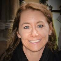 Kari Fink's Instagram, Twitter & Facebook