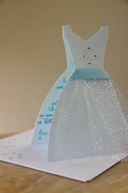 Ce qui est à la mode, c'est ce qui est tendance, ce qui est du dernier cri et dont il faut absolument être au courant pour être « in », pour. Invitation Robe De Princesse Theme Disney Reine Des Neiges Frozen Www Lapetitecarteriefoxy Com Queen Birthday Party Disney Princess Dresses Disney Theme