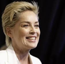 She is the recipient of a primetime emmy award and a golden globe award. Sorgerechtsstreit Sharon Stone Darf Sohn Nur Noch Besuchen Welt