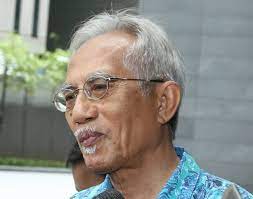 A blog that comments on politics. Kadir Jasin Dr M Was Firm On Power Transition Plan Bersatu Wasn T Pleased