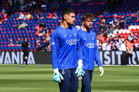 PSG – Bayern : Luis Enrique convoque deux jeunes gardiens du centre de formation pour le déplacement à Munich