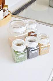 人気ブロガーさんの 整理術 を伝授 ぜったい使える 収納用品 アイディア をご紹介 キナリノ 調味料 収納 収納 アイデア 収納
