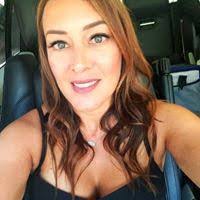 Amber Welling's Instagram, Twitter & Facebook