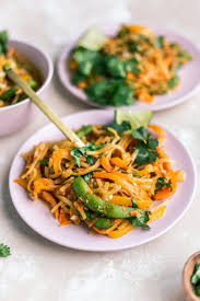 Colorful Vegan Pad Thai Noodles Gluten Free Natteats Recipe Vegan Pad Thai Vegetarian Thai Recipes Pad Thai Noodles