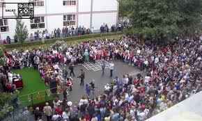 8 echipe in toata lumea. DacÄƒ Avea Sange N ClopoÈ›el Primarul Pucheanu Ar Fi Trebuit SÄƒ Participe La Ceremonia De Deschidere A Unei È™coli Unde IncÄƒ Se Mai Fac ReparaÈ›ii Antidotul È™tiri Online
