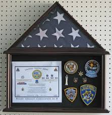 Maybe you would like to learn more about one of these? Amazon Com 4 X 6 U S American Flag Display Case With Shadow Box Mahogany Finish Solid Wood Fc12 Ma Outd Flag Display Case Flag Display Display Case