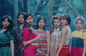 Untuk melihat detail lagu signal twice klik salah satu judul yang cocok, kemudian untuk link download signal twice ada di halaman berikutnya. Signal Dinilai Jelek Twice Juga Plagiat Dance Girl Grup Lain