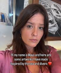 Tree house ❤️ Would you live here ? 🏡. . . . #art #treehouse #tree #nature  #collageart