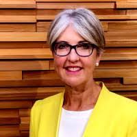 Fran Raymond's Instagram, Twitter & Facebook