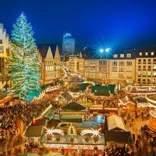 Strasbourg est considérée comme la capitale de noël et est réputée pour son magnifique marché de noël. Une Croisiere Magique Sur Le Rhin Pour Decouvrir Les Plus Beaux Marches De Noel