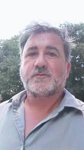 En esto que pones un cartel donde antes había un centro de mayores y el  teléfono no para, pero no para lo que te esperas... #inmobiliaria #badajoz