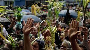 La semana santa comienza con el domingo de ramos, fiesta en la que se celebra la llegada triufal de jesús a jerusalén, donde fue aclamado por la actualizado a: Zwdfnqtk Or3om