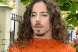 Michał szpak i marta gałuszewska zrobili furorę w „the voice of poland 8, ale już kilka dni po finale zaczęły krążyć, że singiel może być jego wejściówką na zbliżającą się eurowizję. Michal Szpak Na Zdjeciu Sprzed 10 Lat Siostra Muzyka Pokazala Jak Bardzo Sie Zmienil