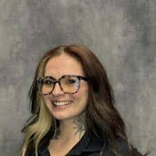 Laura Corwin's Instagram, Twitter & Facebook