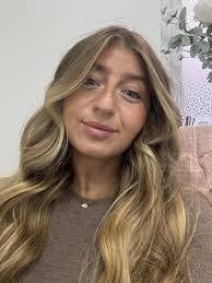 Carla Bishop's Instagram, Twitter & Facebook