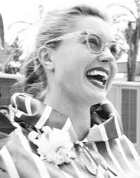 🎶 Shiny Happy People Laughing 🎶