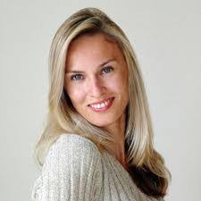 Elena Joyce's Instagram, Twitter & Facebook