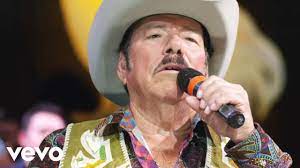 Music video by lalo mora performing mi casa nueva (en directo). Lalo Mora Vete Con El Youtube