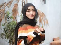 Hot bhabhi ki garam jawani ii devar bhabhi hot short film 2019. Terkait Kondom Berserakan Di Villa Selebgram Cantik Ini Angkat Bicara Indozone Id