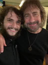 Hey my name Lawrence Webb n my homeboys call me spider I'm 45 years young  I'm 5'10 I'm light completed I have tats all over me I have brown eyes I was