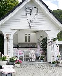 Zimmer Im Grunen Pflanzen Als Wandschmuck Gartenhaus Weiss Wohnen Im Freien Garten