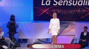E' a uomini e donne da oltre dieci anni, eppure gemma galgani non si ferma nella sua scalata apparentemente impossibile verso l'amore.anche fuori dal talk show dei sentimenti, la dama di torino sorprende continuamente i suoi follower. Anticipazioni Uomini E Donne Over Gemma Galgani Sfida Sharon Stone