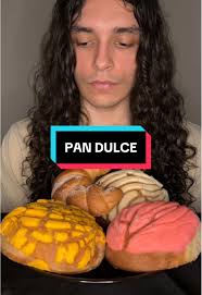 People Trying Pan Dulce