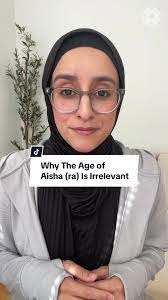 Aisha Deen's Instagram, Twitter & Facebook