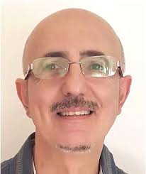 Re-dissemination of news and public debate