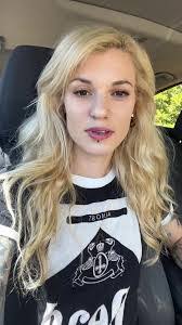 Kate Sessions's Instagram, Twitter & Facebook