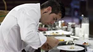 'raíces' es el reflejo de la vitalidad y la locura de carlos maldonado. Entrevistamos A Carlos Maldonado Masterchef Y Nos Explico Como Prepara Su Bocadillo De Calamares Gastroactitud Pasion Por La Comida