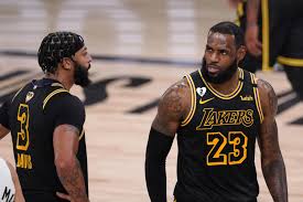 James grabbed his ankle and rolled on the floor in pain after colliding with atlanta's solomon. Anthony Davis Lebron James Dominate Injury Riddled Heat As Lakers Take 2 0 Lead Bleacher Report Latest News Videos And Highlights
