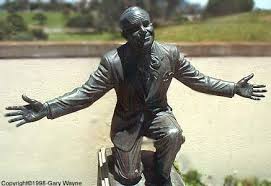 Al Jolson Statue Photo Statue Photo Famous Graves