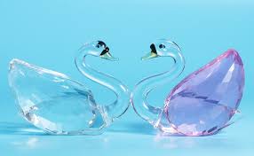 Founded in 1993, the swan center has been known for making atlanta more beautiful for over 20 years. Amazon Com Pink Crystal Swan Figurine Paperweight Glass Swan Collectible Table Centerpiece Ornament Home Kitchen