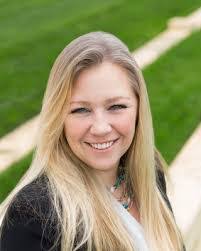 Melissa Overton's Instagram, Twitter & Facebook