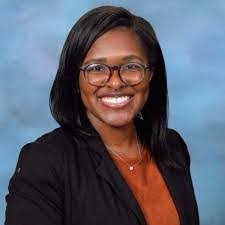 Ariel Ames's Instagram, Twitter & Facebook