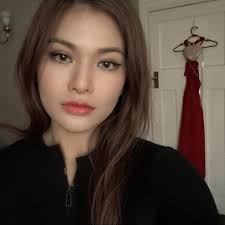 What makes this anime so highly recommended?