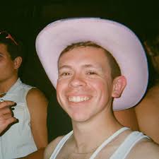 Giovanni Aviles's Instagram, Twitter & Facebook