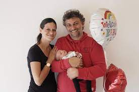 We would like to show you a description here but the site won't allow us. Jonas Kaufmann Startenor Ist Wieder Vater Geworden Kleinezeitung At