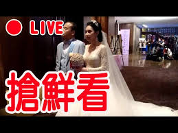 Jun 23, 2021 · 网易娱乐6月23日报道 22日，有网友晒出在上海外滩偶遇王思聪的视频。视频中，王思聪和美女一同从饭店走出，贴心为美女开车门，随后两人一同坐着红色豪车，十分拉风。 此前报道：不受孙一宁影响？王思聪与男友人外出手. Liveæ¶é®®çœ‹ çŽ‹æ€ä½³å©šç¦®é…'æœƒæº–å‚™é€²å ´ Youtube