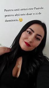 Claudia Sanda's Instagram, Twitter & Facebook