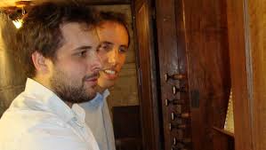 Ovation pour l'orgue à quatre mains