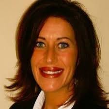 Pamela Dillon's Instagram, Twitter & Facebook