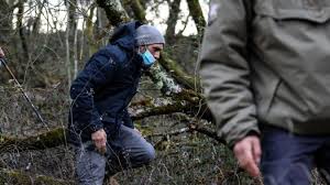 A man has been sentenced to 25 years in prison for killing his wife and burning her body in a case that has shocked france. Disparition De Delphine Jubillar Son Mari Demande Aux Curieux De Le Laisser Tranquille