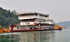 Tasik kenyir houseboat juga dipanggil rumahbot. Percutian Di Tasik Kenyir Di Terengganu Eratuku