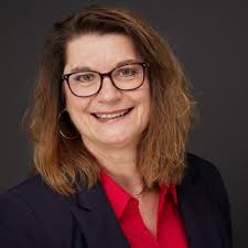 I'm excited to kick-off another season of our Art as an Asset series! Last  year, we enjoyed sharing some amazing artists in the good company of our  guests, whose lives are all