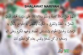 Bacaan sholawat nariyah dan artinya lengkap dengan keutamaanya. Keutamaan Shalawat Nariyah