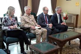 Aan de rand van een naaldbomenbos heeft bijleveld achter een groen camouflagedoek twee nederlandse. Dr Abdullah Abdullah Ø¹Ù„Ù‰ ØªÙˆÙŠØªØ± I Had The Honour Of Meeting Netherland S Minister Of Defence He Ank Bijleveld Minbijleveld We Discussed Bilateral Relations Effective Ways Of Encountering Terrorism Elections Peace Process